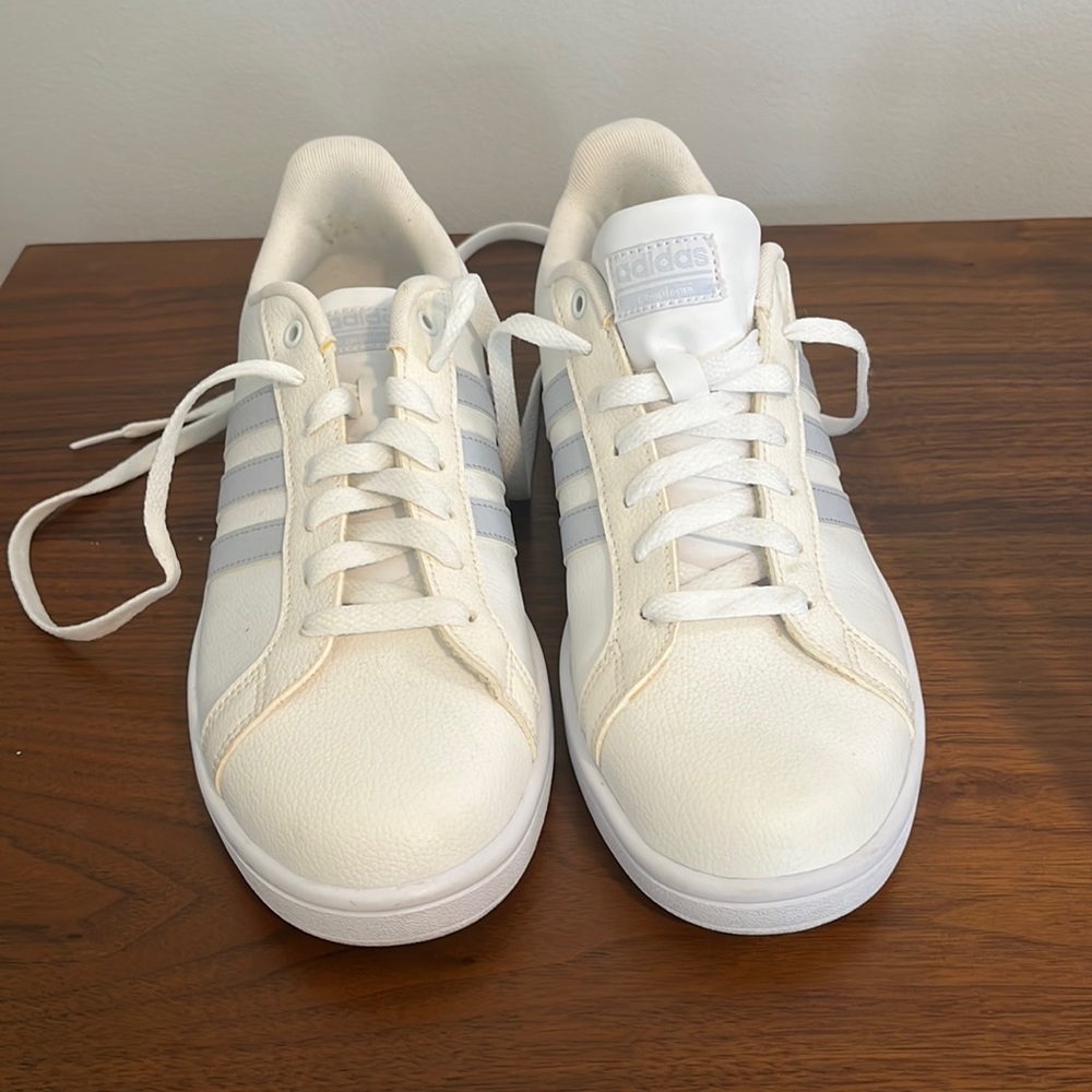 Adidas Sneakers